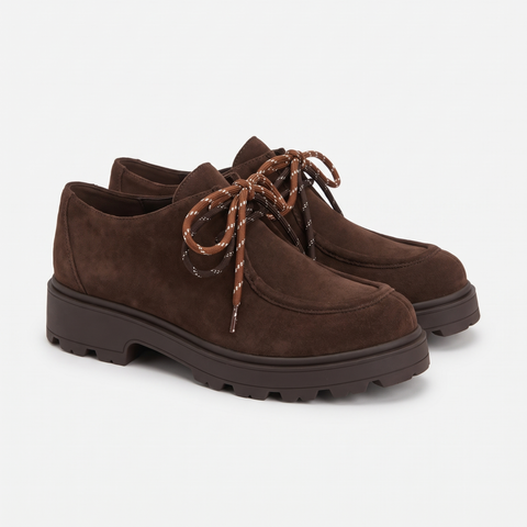 LACED LOAFERS TREND
