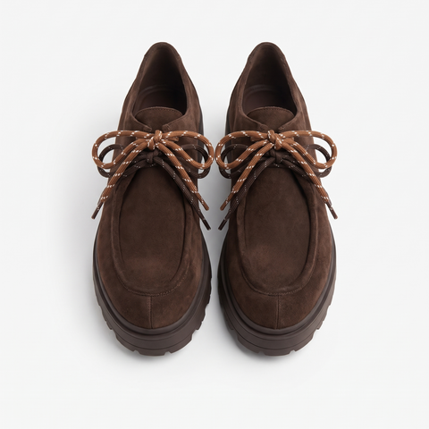LACED LOAFERS TREND