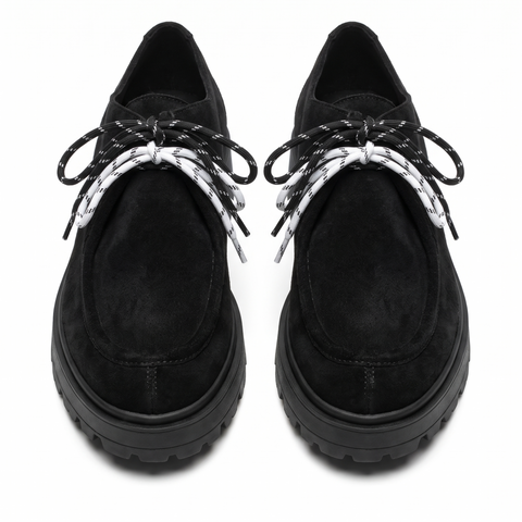 LACED LOAFERS TREND