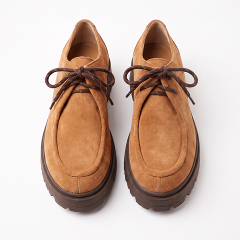 LACED LOAFERS TREND