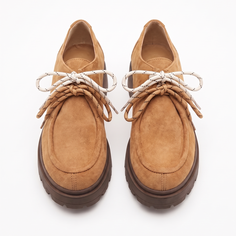 LACED LOAFERS TREND